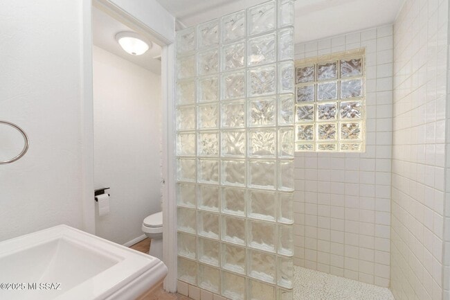 Building Photo - 2940 E Camino Juan Paisano