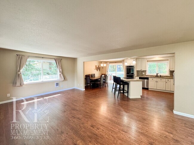 Building Photo - Bright & Spacious Split-Level Home with Gourmet Kitchen, Skylight & Expansive Yard