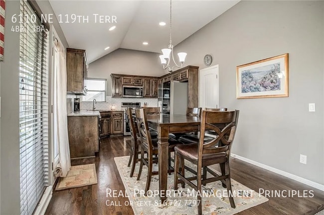 Building Photo - 6110 NE 119th Terrace