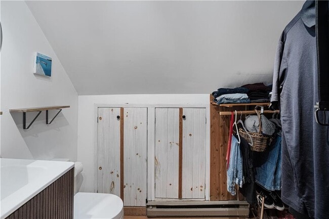 Building Photo - 35 Pelham St