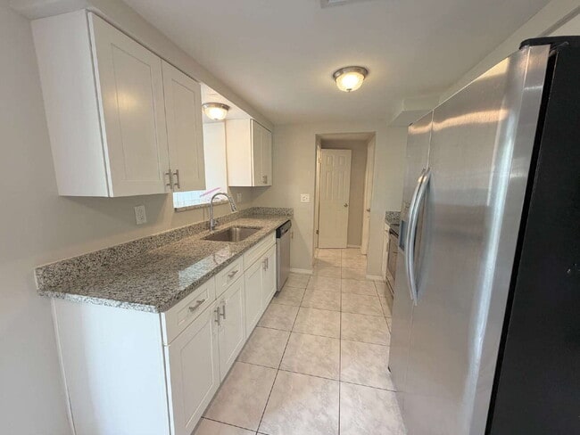 Building Photo - 5706 Chipper Dr