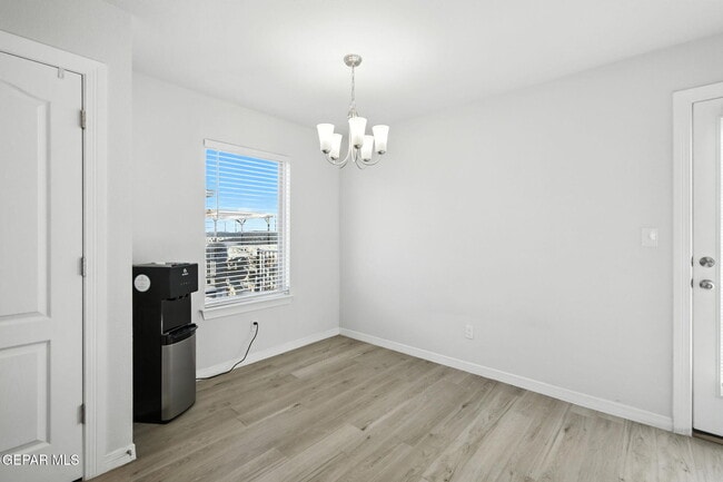 Building Photo - 1033 Candelilla St