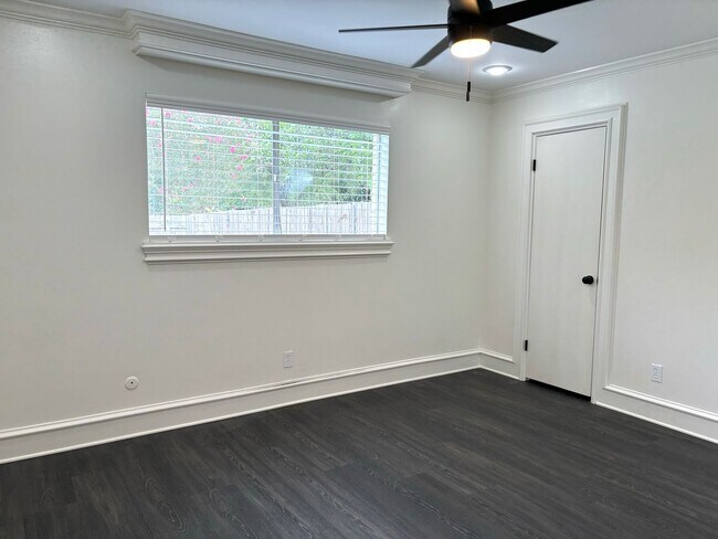Building Photo - 4 Bedroom Home for Rent!