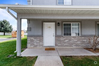Building Photo - 1636 Talon Dr