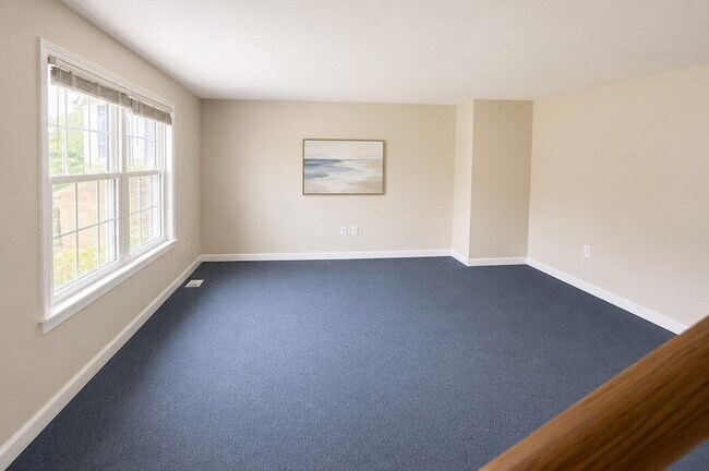 Building Photo - 30-32 Harriet Thayer Avenue Unit 1