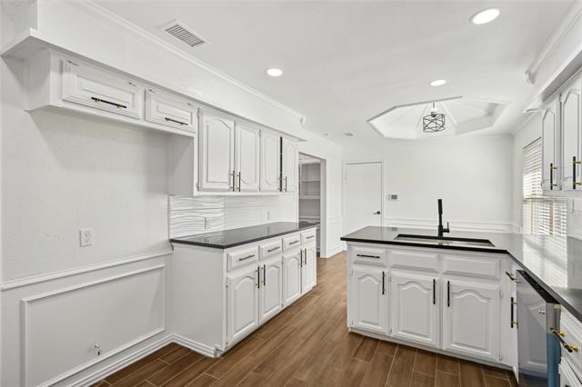 Building Photo - 6300 Topaz Way
