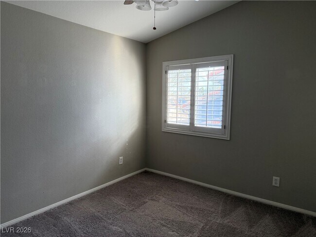 Building Photo - 8432 Pacific Fountain Ave