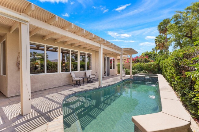 Building Photo - 44085 Royal Troon Dr