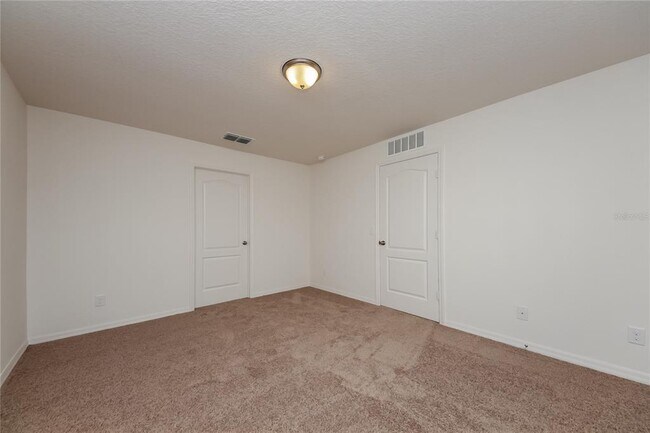 Building Photo - 1467 Swan Lake Cir