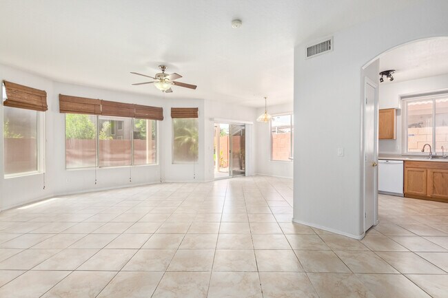Building Photo - 3316 E Tierra Buena Ln