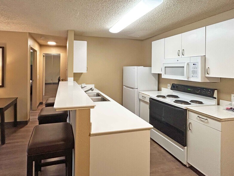 Building Photo - Furnished Studio-Los Angeles - Glendale