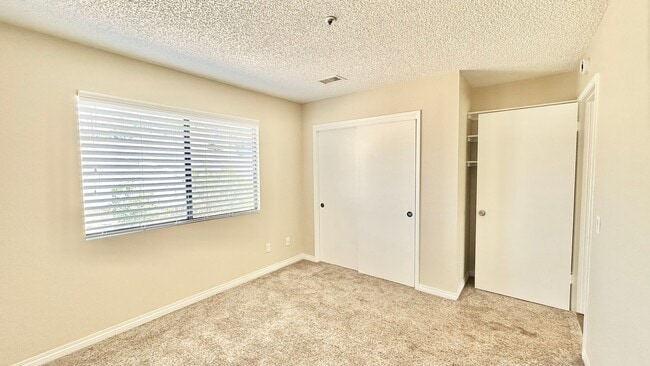 Building Photo - Wonderful Single Story Ranch Style Home on Sprawling Country Property in Vista!