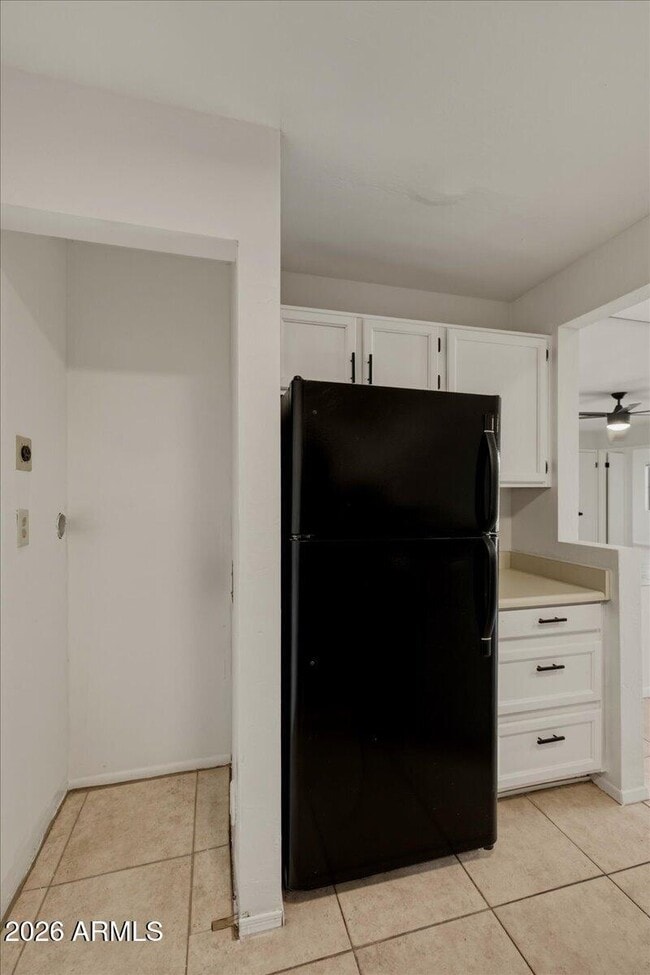 Building Photo - 4901 S Calle Los Cerros Dr