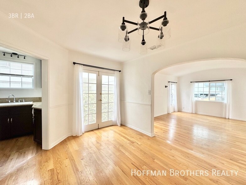 Building Photo - 1450 S Wooster St