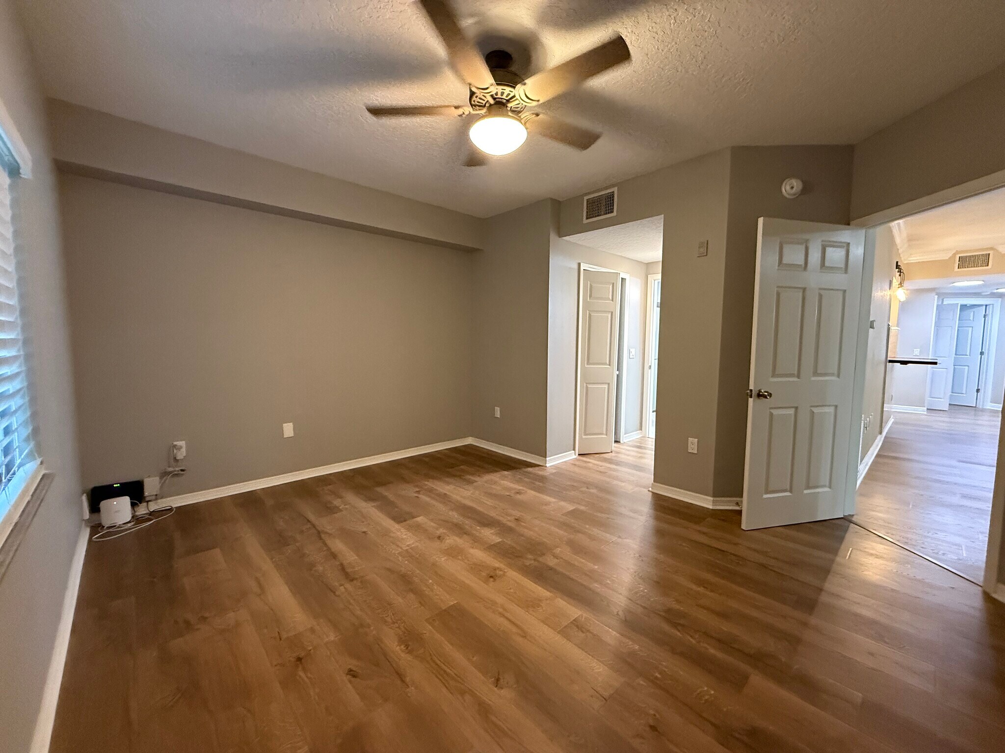 Building Photo - 6018 Portsdale Pl