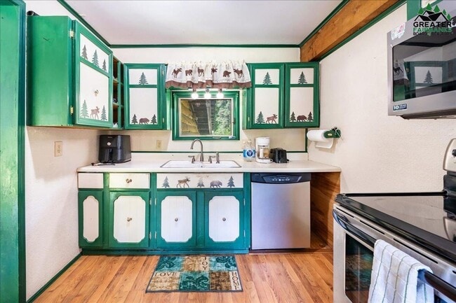 Building Photo - Century 21 Gold Rush - 2 bed, 1 bath (Fairbanks)