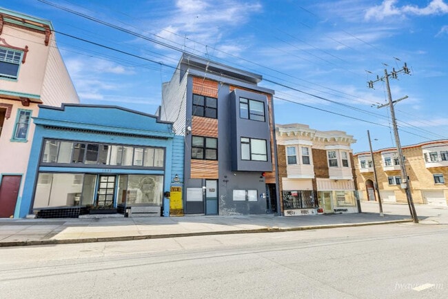 Building Photo - 1547 Clement St