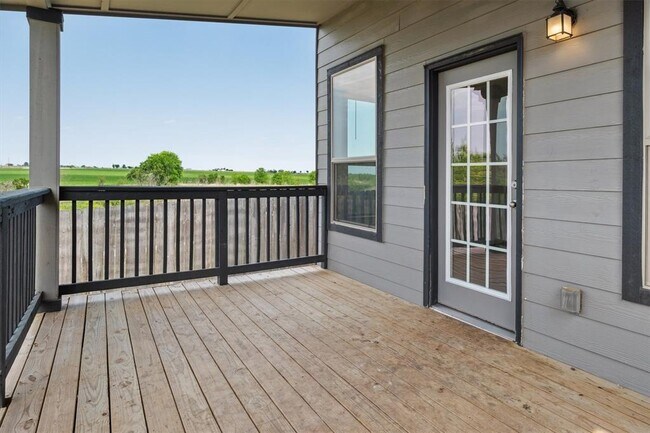 Building Photo - 925 Yellow Ribbon Trl