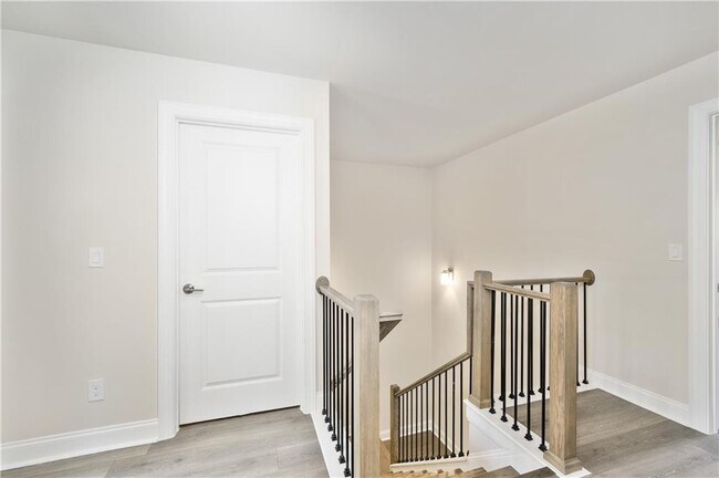 Building Photo - 1346 Rosen Rd