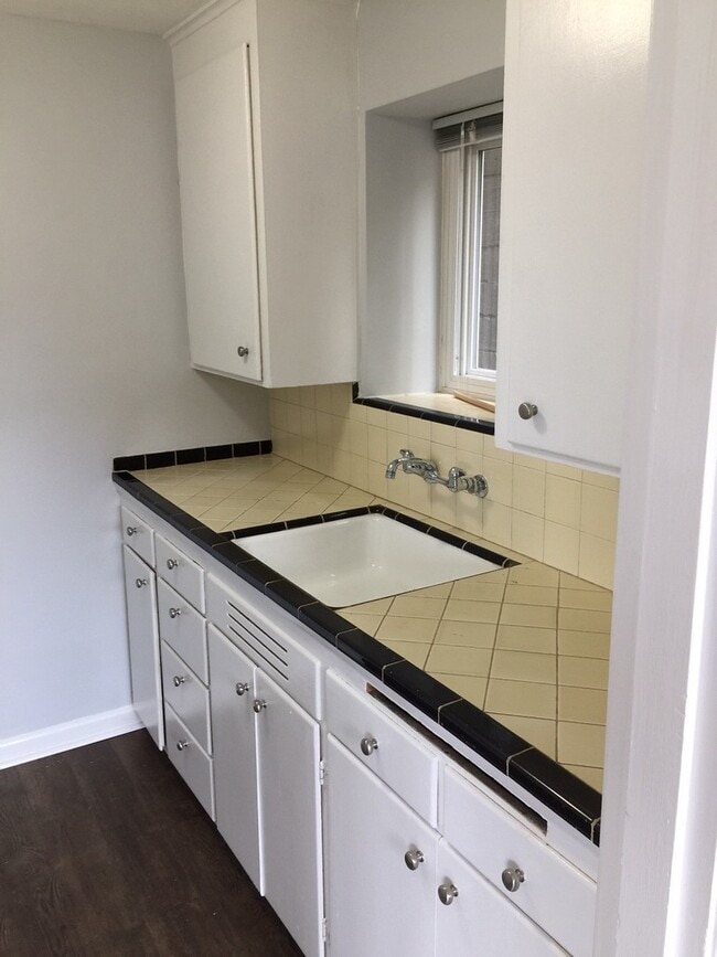 Interior Photo - Lakecrest Apartments