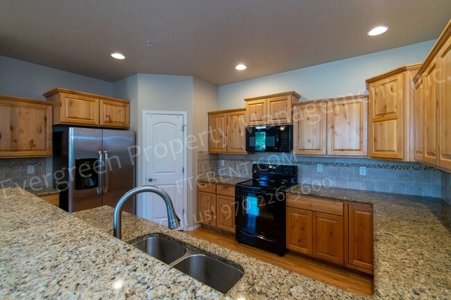 Building Photo - 2802 Exmoor Ln