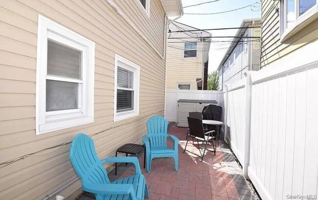 Building Photo - 113 Harding Ave