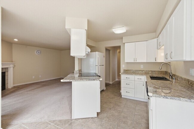 Building Photo - 16419 Spruce Way