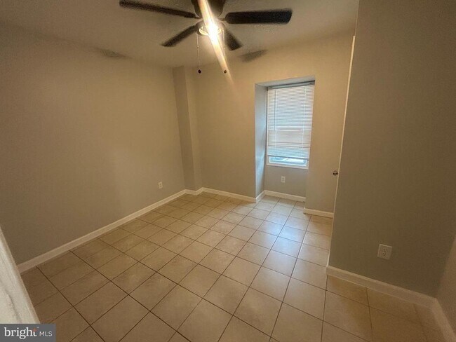 Building Photo - 531 Brinton St