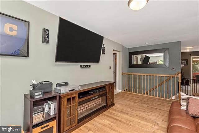 Living room - 2903 Loch Haven Ct