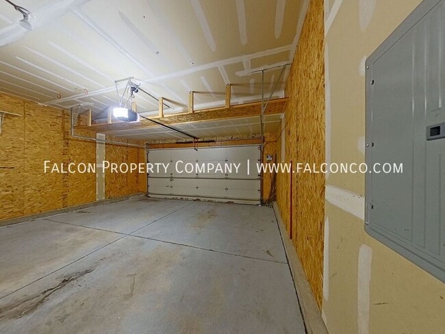 Building Photo - 7150 Grand Prairie Dr