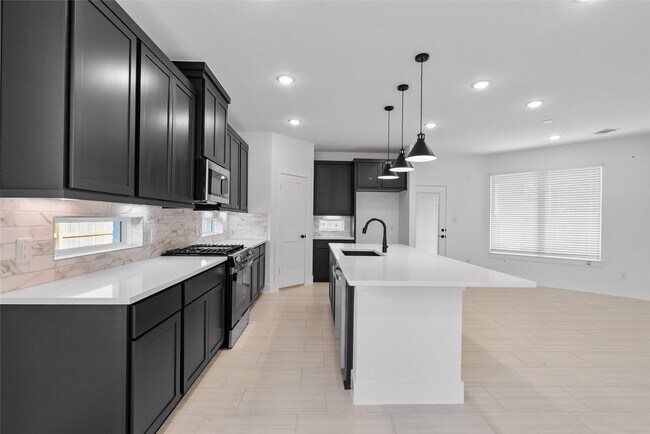 Building Photo - 1412 Shaded Rock Dr