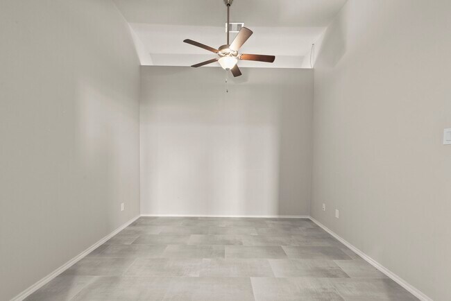 Building Photo - 25402 Kidwiler Dr