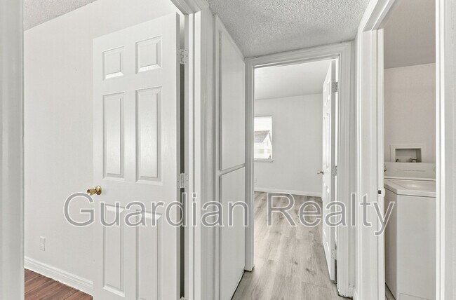 Building Photo - 4248 Tara Ave