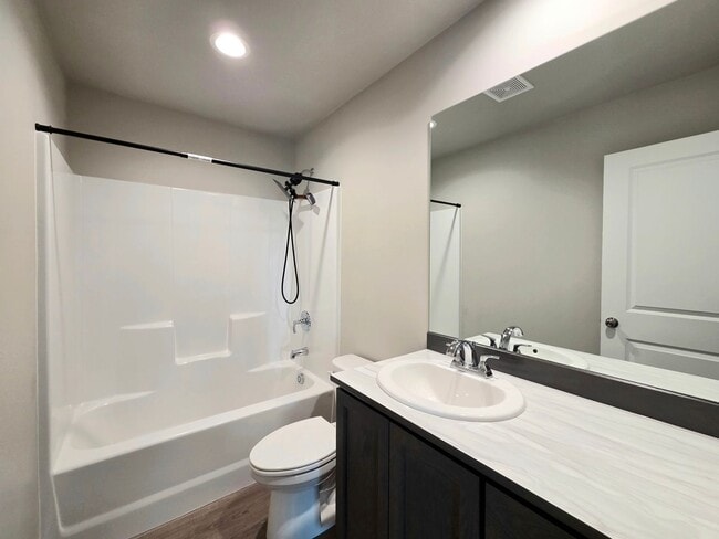 Building Photo - Newer Home in a Newer Community! 3-Bed, 2-Bath