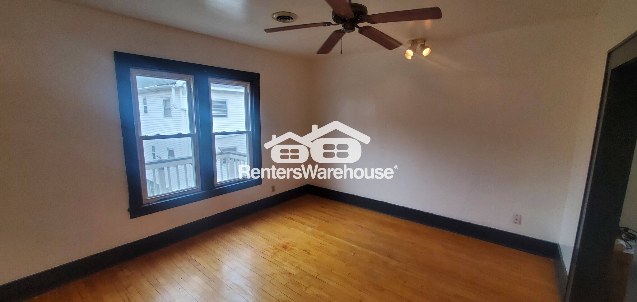 Building Photo - 2867 N Fratney St