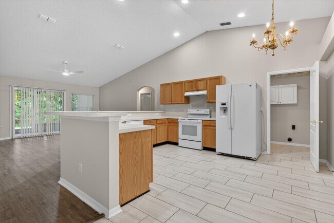 Building Photo - Middleburg Home with Office Space