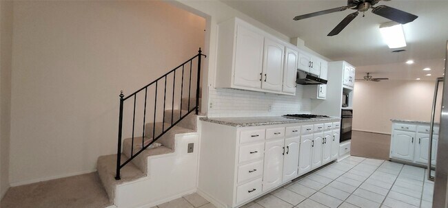 Building Photo - 5624 Woodway Dr