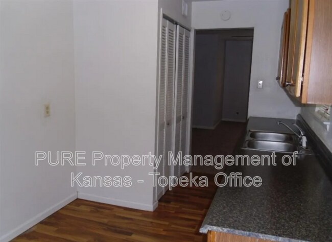 Building Photo - 2333 SW Moundview Dr