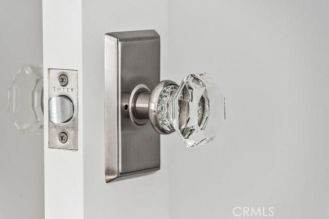 Building Photo - 547 N Olive St