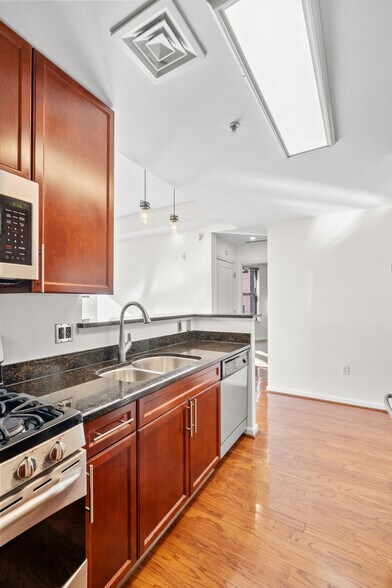 Beautiful Cabinetrey - 1390 Kenyon St NW