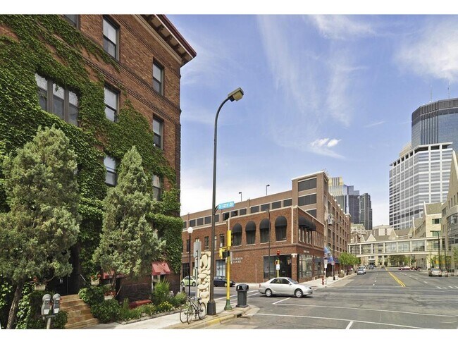 Building Photo - 11 S 12th St