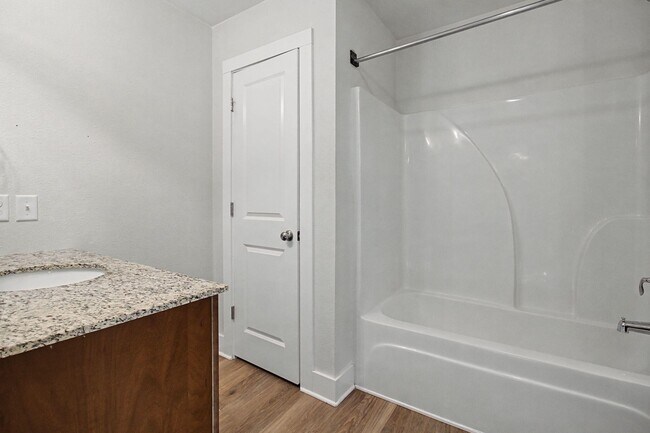 Building Photo - 5230 Richburg St