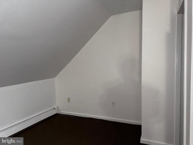 Building Photo - 6 N Main St