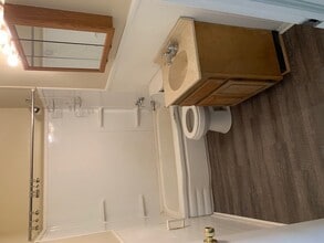 Building Photo - Cute 3 Bedroom 1 Bath Home