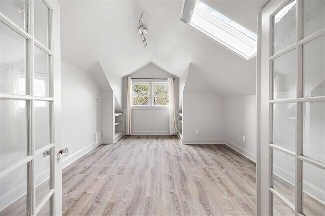 Building Photo - 193 Feld Ave