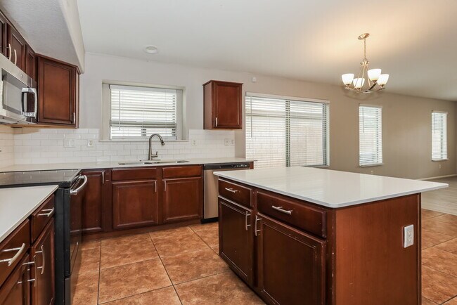 Building Photo - 16755 W Polk St