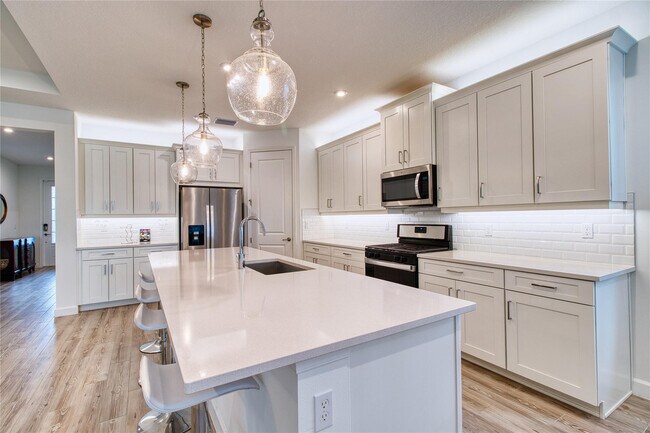 Building Photo - 10407 SW Aquila Wy