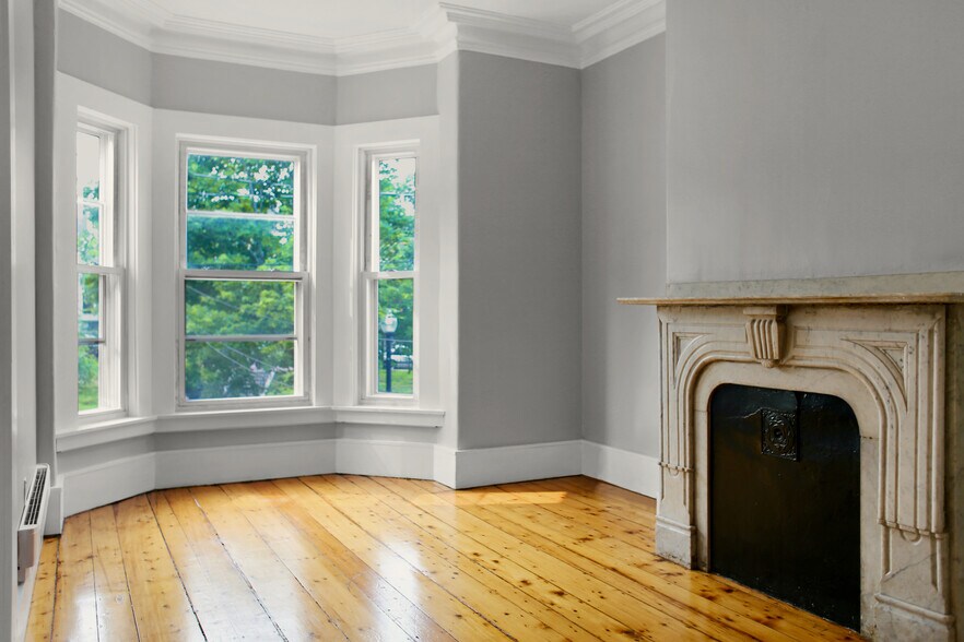 Building Photo - 163 Trenton St