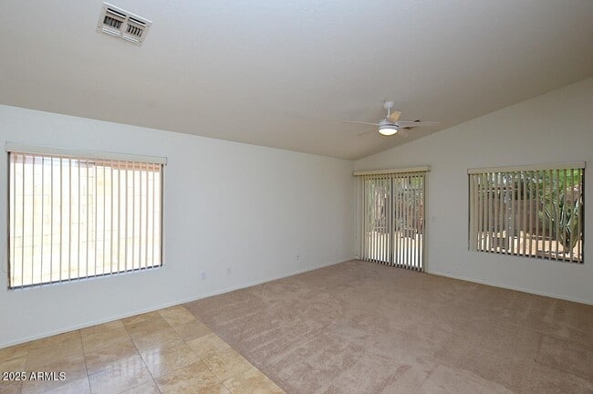 Building Photo - 10253 E Penstamin Dr