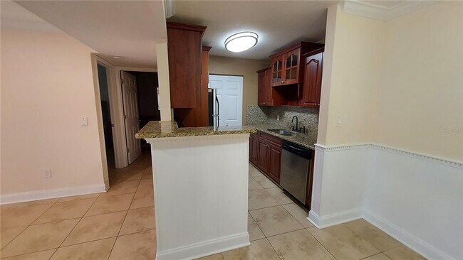Building Photo - 455 Alt 19